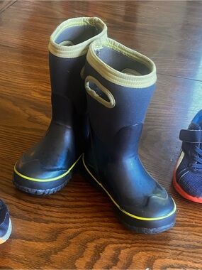 Under Armour Kids Navy and Yellow Waterproof Rain Boots